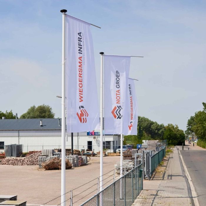 8 meter Polyester-Fahnenmast mit festem Ausleger